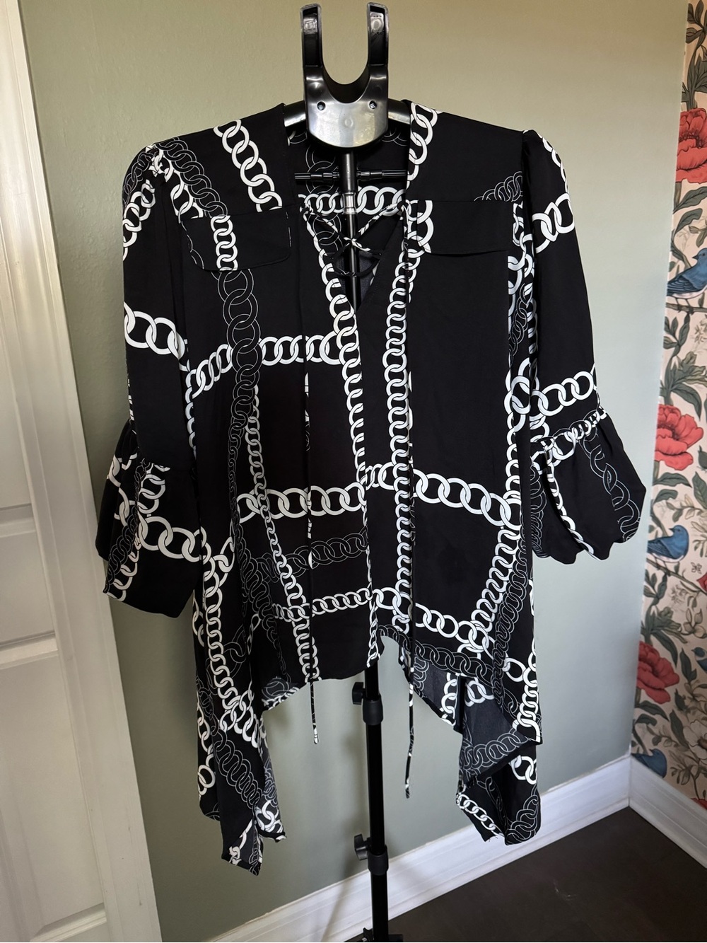 Gracia Black & White Chain-Print Lace-Up Tunic